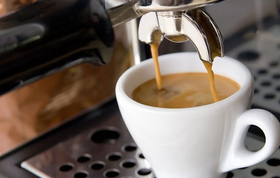 Кофемашина La-Cimbali не наливает кофе
